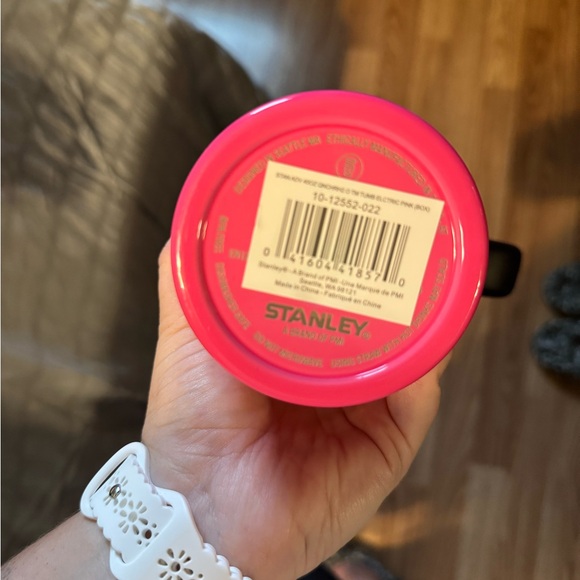 Stanley Vibrant Pink Quencher Tumbler - Picture 6 of 6